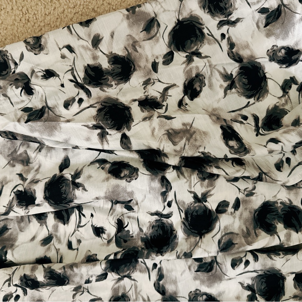 Floral Black and White Skirt - Picture 2 of 2